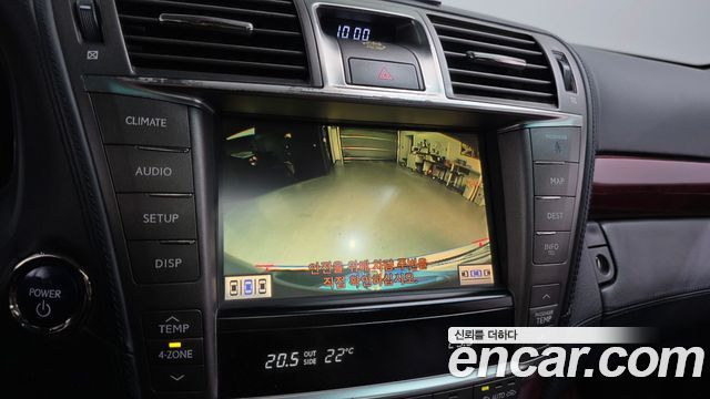 Lexus LS 2012 — photo 14