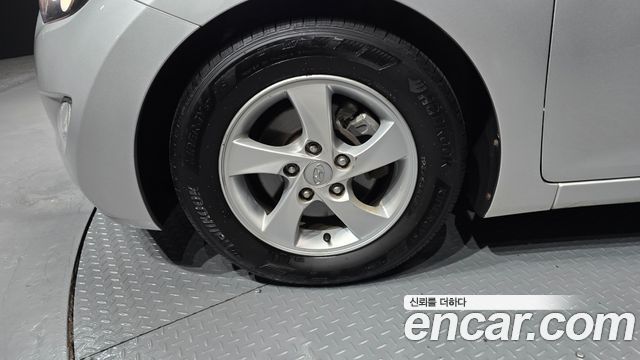 Hyundai AVANTE 2012 — photo 5