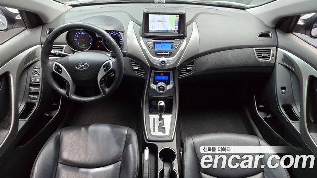 Hyundai AVANTE 2012 — photo 10