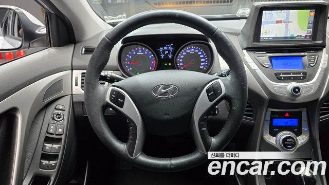 Hyundai AVANTE 2012 — photo 20