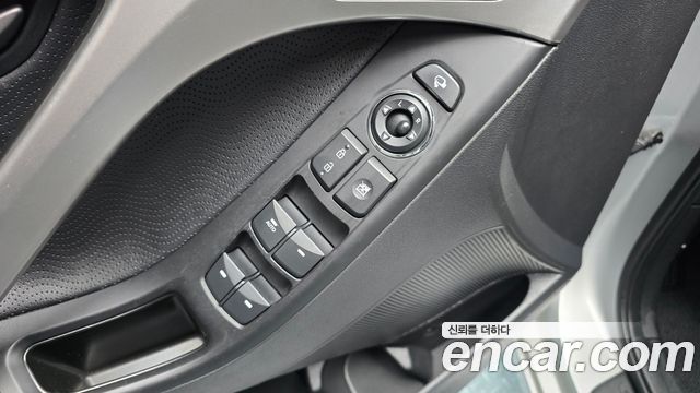 Hyundai AVANTE 2012 — photo 28