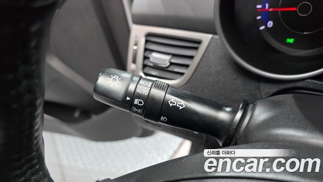 Hyundai AVANTE 2012 — photo 30