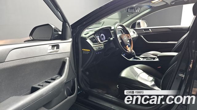 Hyundai Sonata 2019 — photo 13