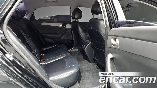 Hyundai Sonata 2019 — photo 18