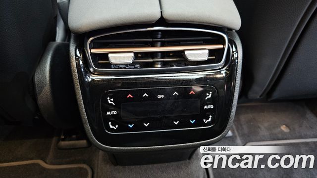 Mercedes-Benz EQS 2023 — photo 31
