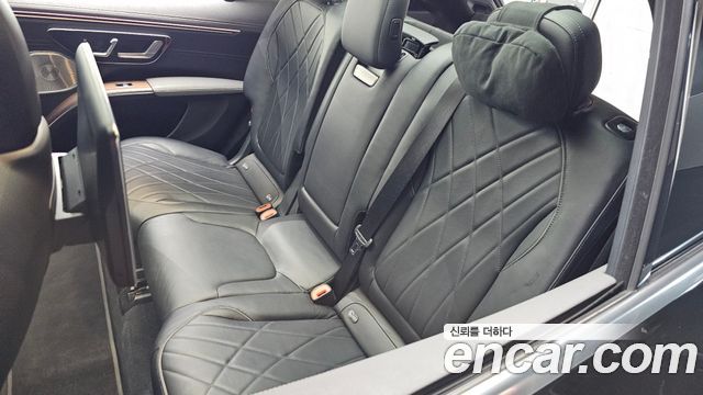 Mercedes-Benz EQS 2023 — photo 32