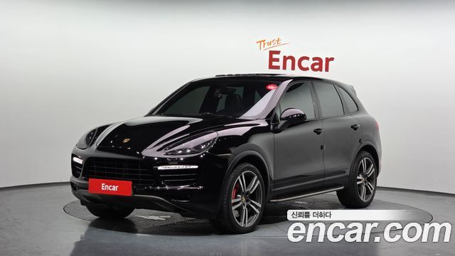 Porsche Cayenne 2012 — photo 1
