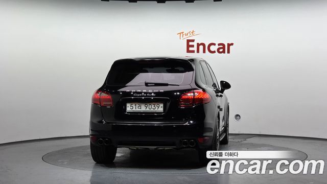 Porsche Cayenne 2012 — photo 4