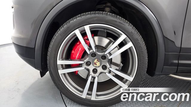 Porsche Cayenne 2012 — photo 5