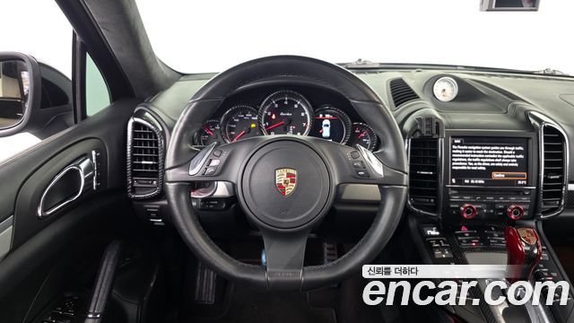 Porsche Cayenne 2012 — photo 13