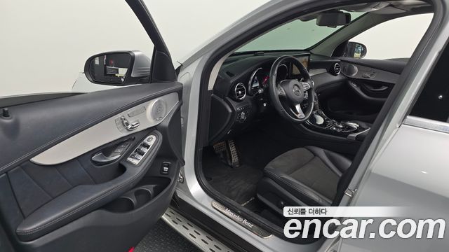 Mercedes-Benz GLC-Class 2019 — photo 13