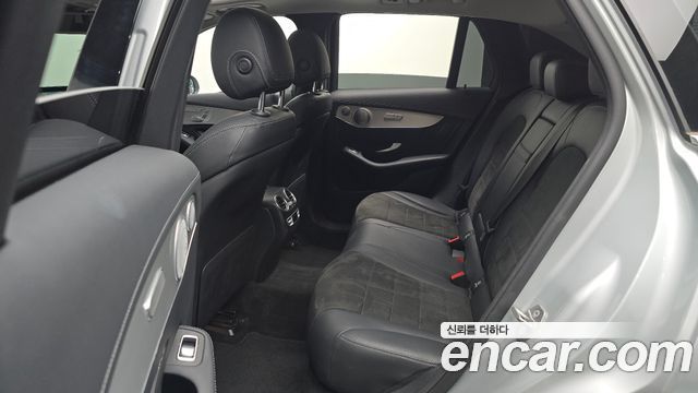Mercedes-Benz GLC-Class 2019 — photo 18