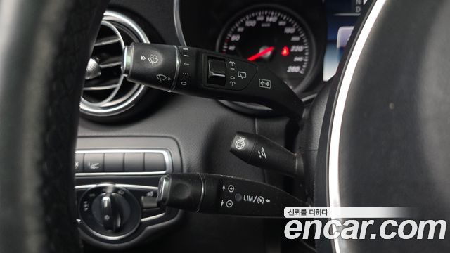 Mercedes-Benz GLC-Class 2019 — photo 24
