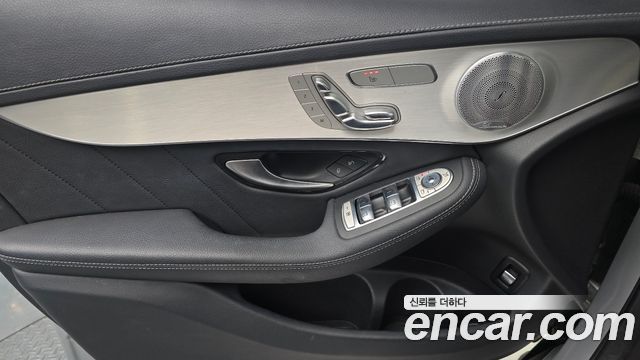 Mercedes-Benz GLC-Class 2019 — photo 14