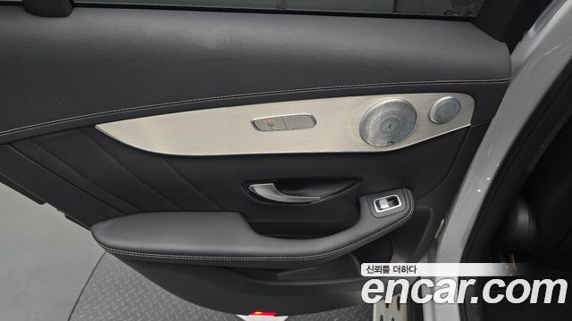 Mercedes-Benz GLC-Class 2019 — photo 15