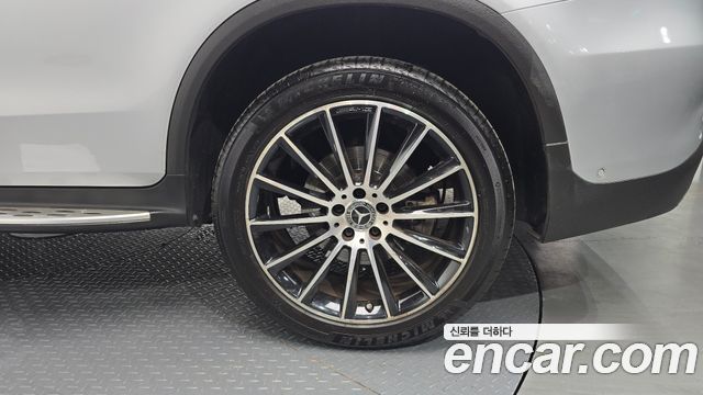Mercedes-Benz GLC-Class 2019 — photo 32