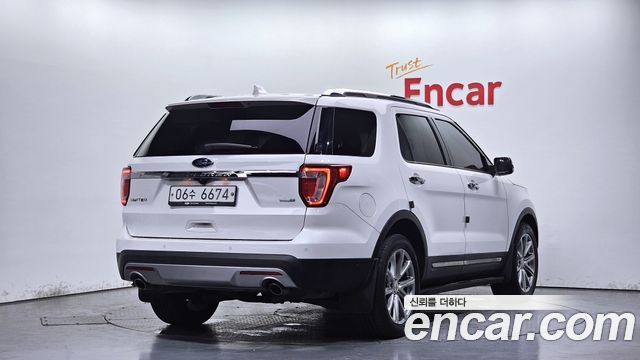 Ford Explorer 2017 — photo 2