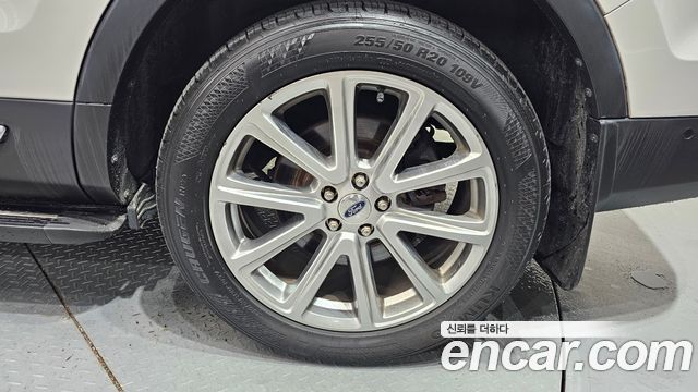 Ford Explorer 2017 — photo 7