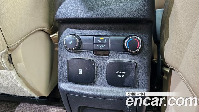 Ford Explorer 2017 — photo 27