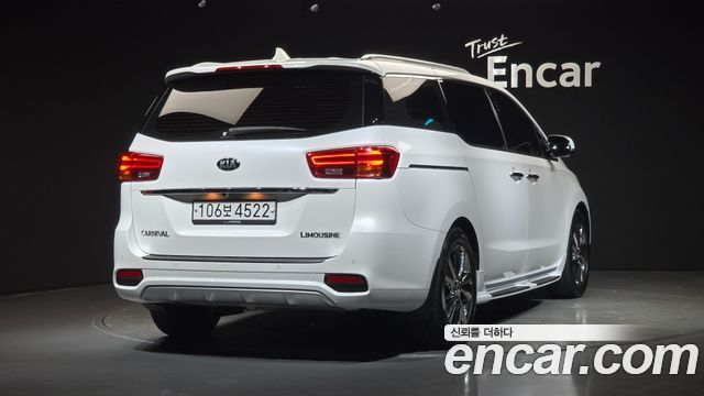 Kia Canival 2019 — photo 2