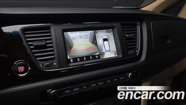 Kia Canival 2019 — photo 15