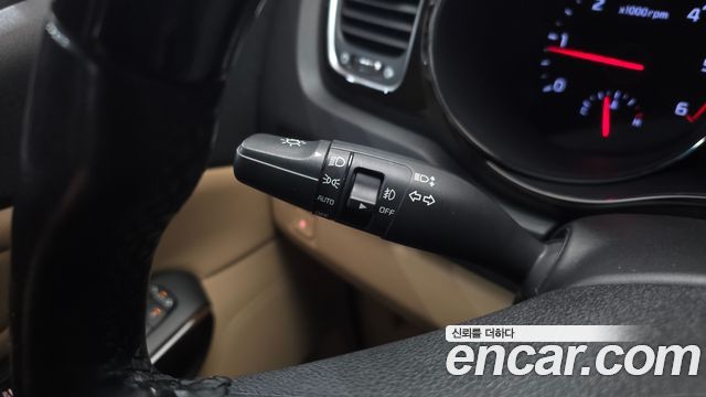 Kia Canival 2019 — photo 16