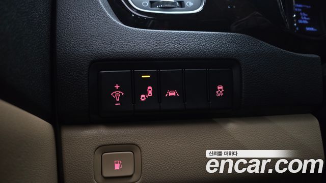 Kia Canival 2019 — photo 17