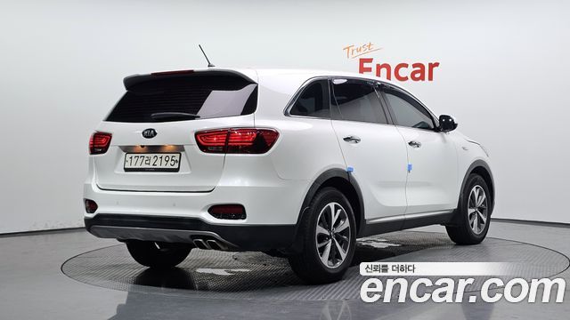 Kia Sorento 2018 — photo 2