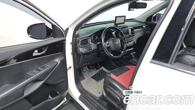 Kia Sorento 2018 — photo 13