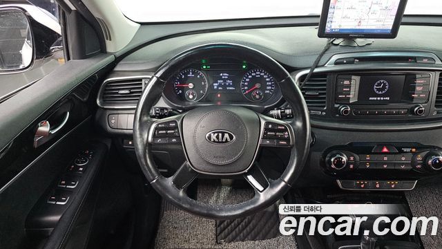 Kia Sorento 2018 — photo 19
