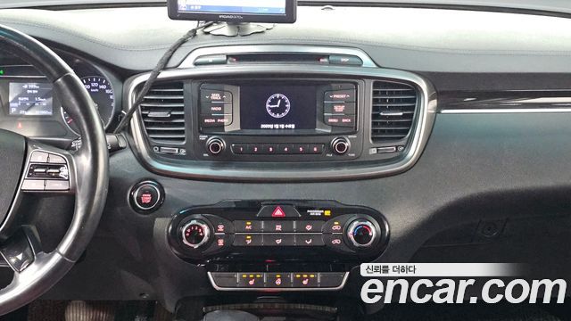 Kia Sorento 2018 — photo 21