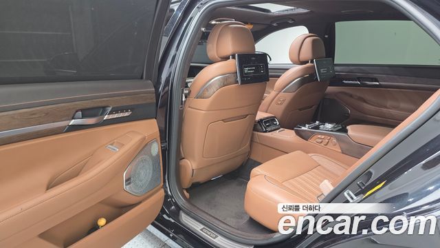 Genesis G90 2019 — photo 12