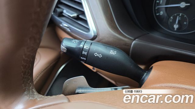 Genesis G90 2019 — photo 17