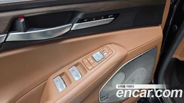 Genesis G90 2019 — photo 19