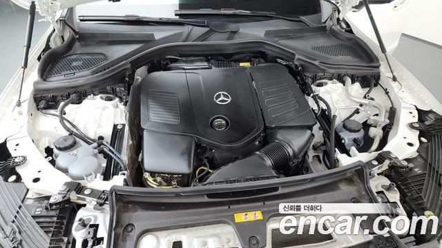 Mercedes-Benz GLC-Class 2025 — photo 6