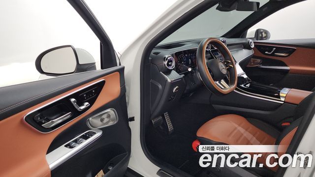 Mercedes-Benz GLC-Class 2025 — photo 10