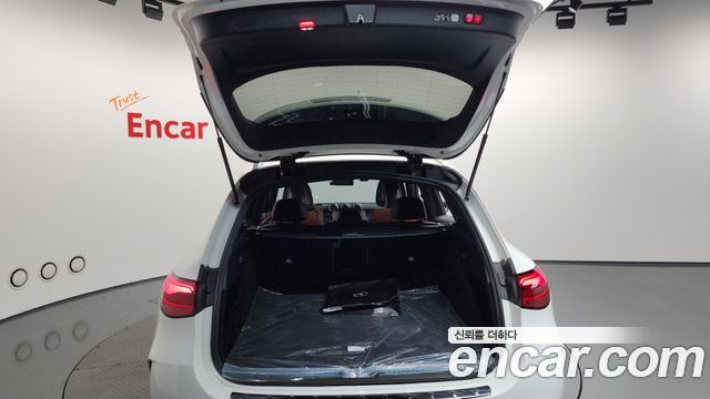 Mercedes-Benz GLC-Class 2025 — photo 18