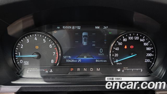 Ford Explorer 2020 — photo 11