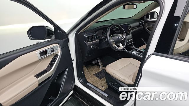 Ford Explorer 2020 — photo 13