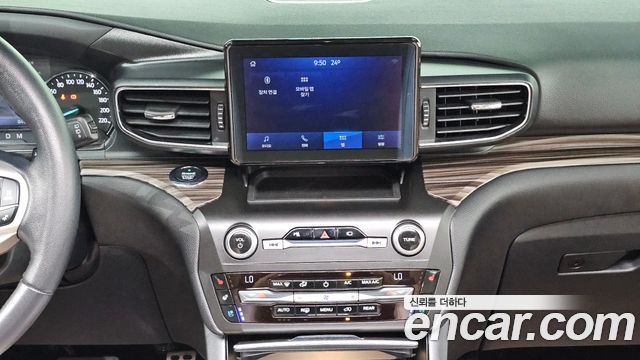 Ford Explorer 2020 — photo 20