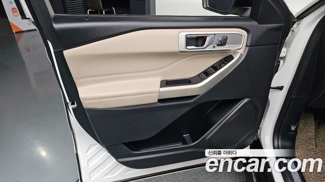 Ford Explorer 2020 — photo 14
