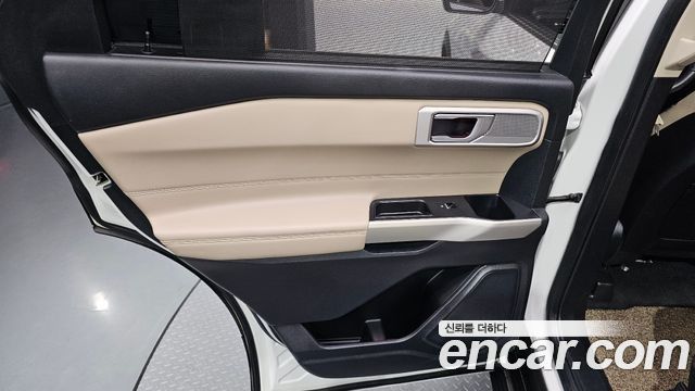 Ford Explorer 2020 — photo 15
