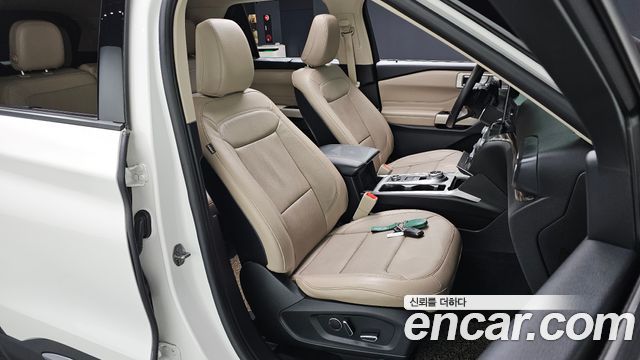 Ford Explorer 2020 — photo 16