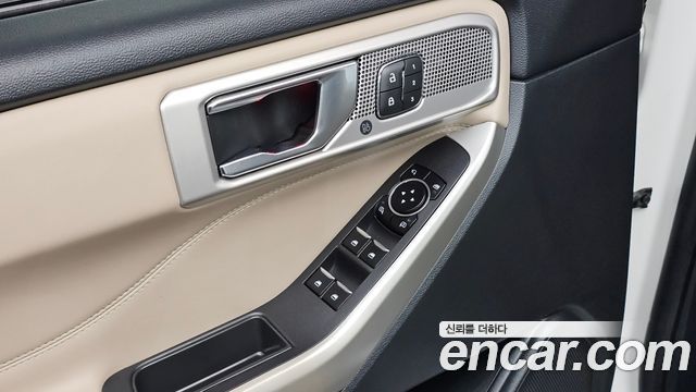 Ford Explorer 2020 — photo 27