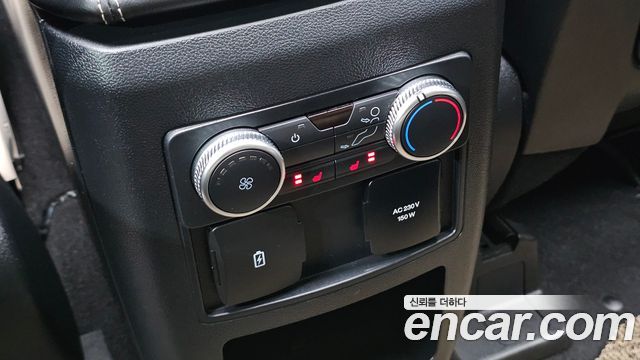 Ford Explorer 2020 — photo 28