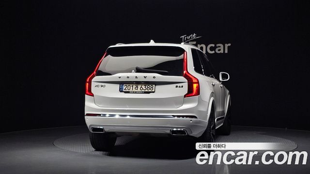 Volvo XC90 2021 — photo 4