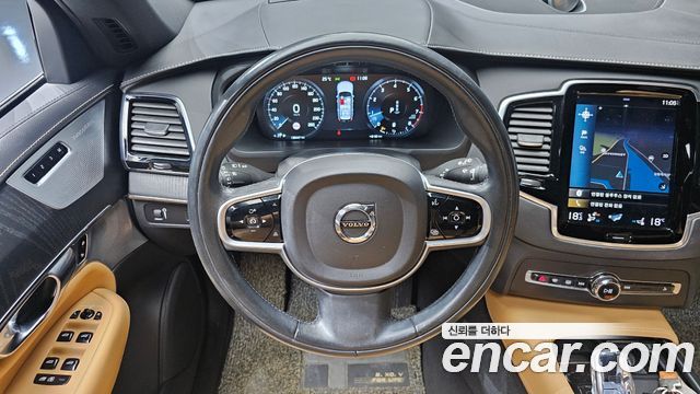 Volvo XC90 2021 — photo 19
