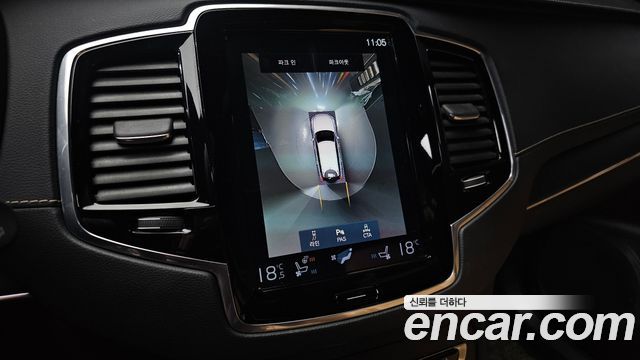 Volvo XC90 2021 — photo 22
