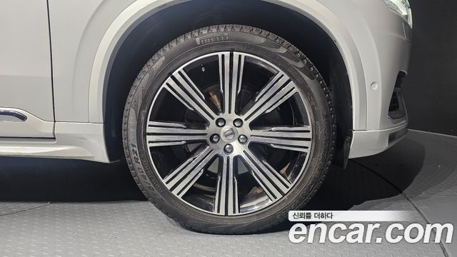 Volvo XC90 2021 — photo 7