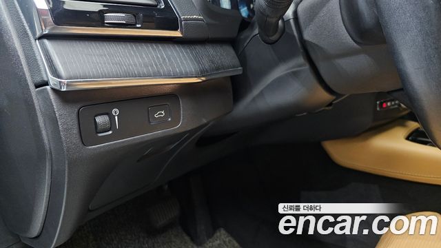 Volvo XC90 2021 — photo 28